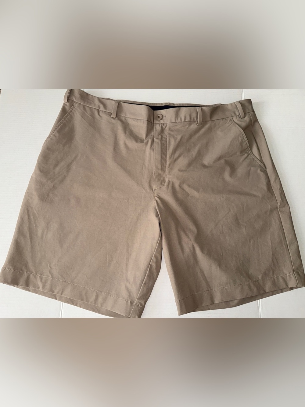 Vineyard Vines OTG Khaki Golf Shorts Stretch Performance On The Go Men's Sz 44B